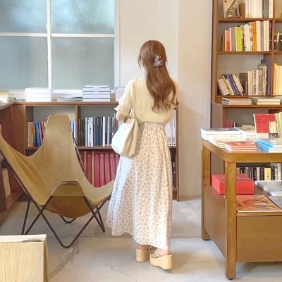 2人の子持ち💞
離婚後、パートを掛け持ちするも生活苦...(´•̥ ω •̥` )⇒今の現状を変えたいと思い、ネットビジネスに出会う⇒3ヵ月で月収100万円達成💌
時間とお金が自由になって幸せな毎日に💘
わたしの様に現状を変えたいと思っている人を無料でサポートしてます🌟
無言フォロー大歓迎です💜