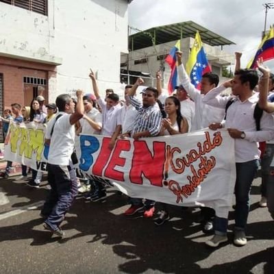 Venezolano - Chamariapero por el Mundo / Lcdo. en Contaduria Pública UDO / Siempre Udista&Setentista❤️ / Activista por la Justicia y DDHH/