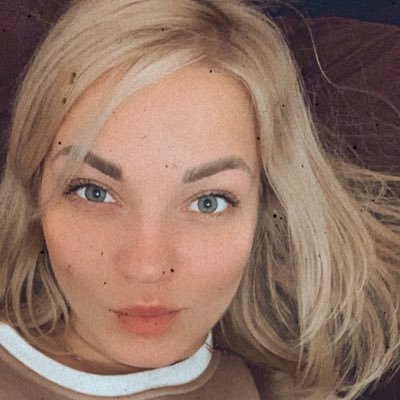 🙋🏼‍♀️