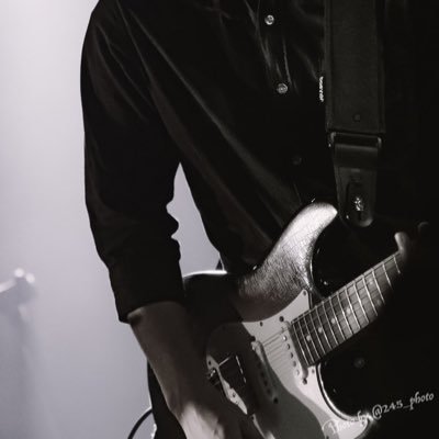 hotaruQ's profile picture. ギタリスト。作編曲、ミックスしてます。ex)Noble-Notes @noble__notes 機材の相談はいつでもどうぞいらっしゃいませbot