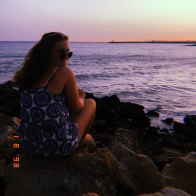 charlotteh_15's profile picture. 