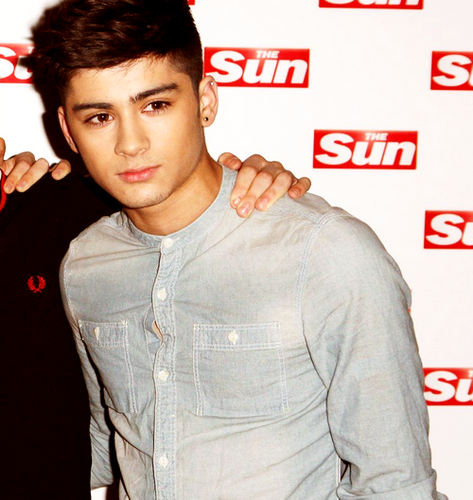 justfalse's profile picture. 