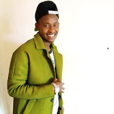 Kim31067495's profile picture. reading novels🥰
listening to music🥰
swimming 🥰