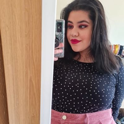 zakxya's profile picture. / drive a fiat 500 n it shows / ♐ / biomed grad / med student / angry feminist / full time emo / she/her /