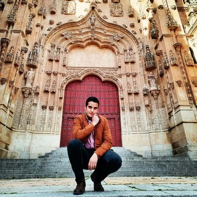 Unam // Derecho // Bailarín // Taekwondo // Fotógrafo // Maestro // Bilingüe // 25 años //