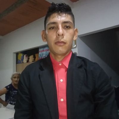 Everlinson1's profile picture. Omline