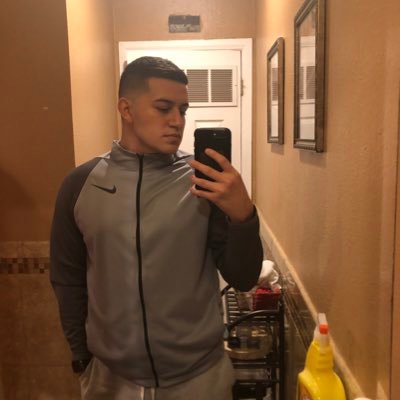 22 & Yanisbells husband