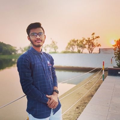 KalavadiyaUmang's profile picture. Machine learning engineer || computer vision || NLP                  

   CS engineer who loves cricket.🤦
yeah that's quite all.