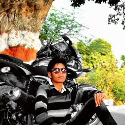 लक्ष्य में हारने की इतनी तो गुंजाइश होनी चाहिए ,
कि जीतने पर जीत की खुशी तो होनी चाहिए।