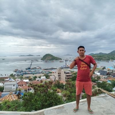 Alfaro97601592's profile picture. bibir