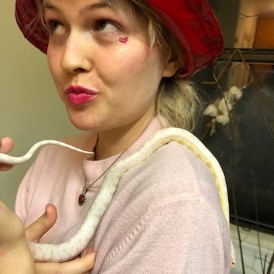 luckywinner03's profile picture. thinking about tim curry 💖