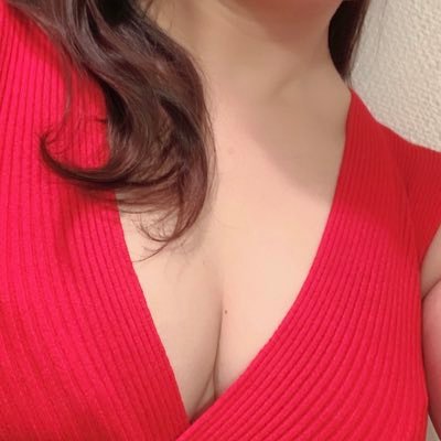 メンズエステ らんぷのセラピスト、春日(かすが)あかねです。癒されたー、気持ち良かったと思っていただけたら嬉しいです♪ 2020年12月からお仕事始めました♡パウダーでさわさわゾクゾク ビクッとしたいかた♡オイルたっぷりでお疲れを流してあげたい♡