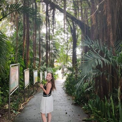 Liiiilow's profile picture. - God forgives, i don't. - Tous mes refuges sont mes tombeaux.