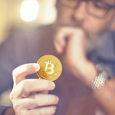 CryptoFan76's profile picture. • #BTC & Crypto •