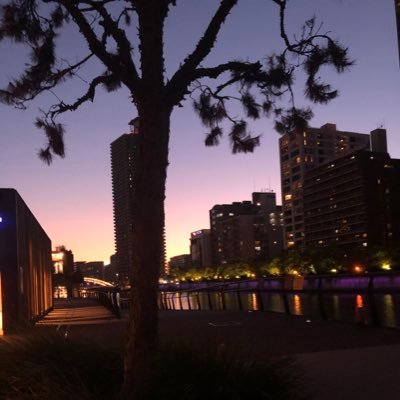 bye2lovedone's profile picture. 行き場の無い言葉たちを吐き出す場所