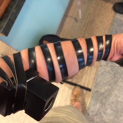 Did ya lay tefillin today? I’ll remind you. Use #tfillinselfie for RT. Not affiliated with any orgs or movement, all Jews welcome. By @zackbabins/ @JourardMatt