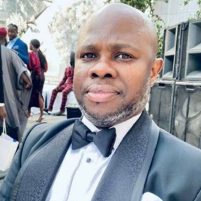 I'm an enigma of myself & a general trouble maker.
Skype-name: omotee05. Motto: Life is a product of personal adventure & Let the world wag.