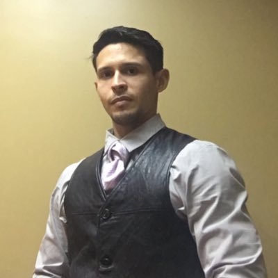 Tecnico en Electromedicina, Enfermero Instrumentista, Intensivista, Emergenciologo. Especialista en endourologia. IPT-SUT Endourologia de Aragua CA Mcy-Turmero