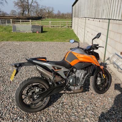 GarylfcAbb's profile picture. anything bikes and LFC.