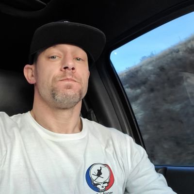 single dad of a bad ass little boy. live for good snow, wet dirt, the mountains and my family.