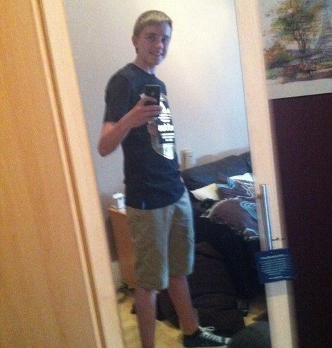 RudeyBoi10's profile picture. Im Aaron, im 15, a street dancer and an actor. Gunna make it big in the world, keep an eye on the films coz i'll get there ;) haha xx feel free to follow !!