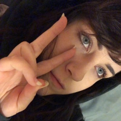 DearFutureElise's profile picture. my own personal art dumpster • 24