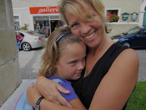 Gezin Charles, Demi en Romee. 't Raayke, badminton, wandelen