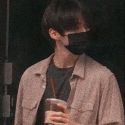 RPs // 1998 , Lee Minho — Bekerja keras demi sekarung royal canin untuk Soonie, Doongie, Dori.
