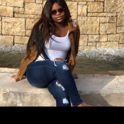 TheJayMichele's profile picture. Back up account Main account @Jemiahbray