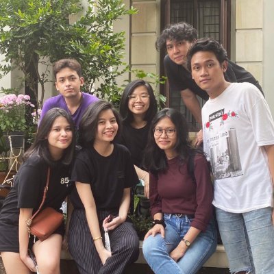 mariareisyaa's profile picture. 