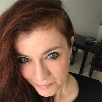 julieinprague's profile picture. 