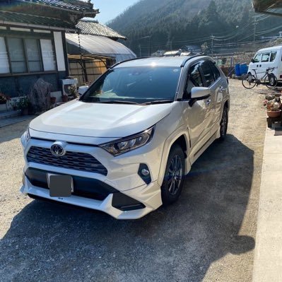 RAV4専用アカウント 2021/1/10契約 2021/2/21納車 GグレードTRD Street Monster RAV4乗りの方々と繋がりたい 野球とスノボーが趣味です 宜しくお願いします😁