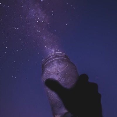 كُن {مختلفاً} لا {متخلفاً} فالعالم مليءٌ بالمتخلفين فلا تكن منهم ..