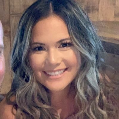 standoutish_'s profile picture. 