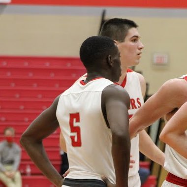 myles_stringerr's profile picture. #5. point guard for fhs