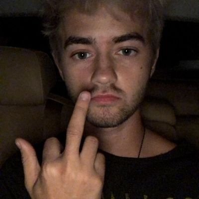 icaruselly's profile picture. |fan account| eu tô sumida aqui mas eu juro que ainda sou fã do Niall, Louis, Liam, Harry, Zayn, Sammy, Gilinsky, JvckJ, Nash e do Matthew e as vezes eu surto.