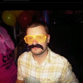 mrcarlosbambino's profile picture. Survived the titanic & Korean War, only lost a toe. Lost my virginity to the one that used to be in the Tweenies, sorry, twins. it was Danny Divito.