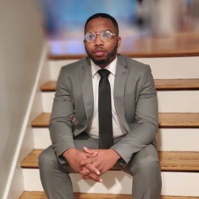 GΦG | FA' 13 | Solo
Business IG: misterclutch__
CCSU Alum 🎓