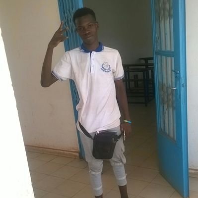 Idrissa60356899's profile picture. je suis idrissa fils de https://t.co/RTVxzBININ je suis un homme 
je mesure 1metre et demi tain un peu colère