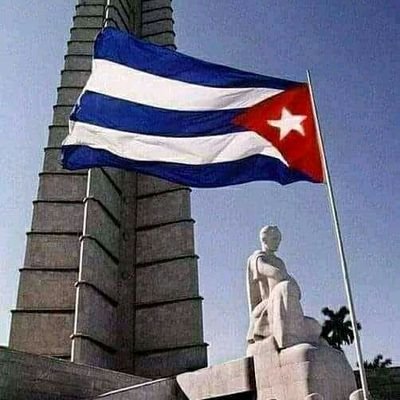 Entre otras cosas, Revolución es: Sentido del momento histórico. Por eso en Cuba hoy y ahora: Somos Continuidad. #DeZurdaTeam
