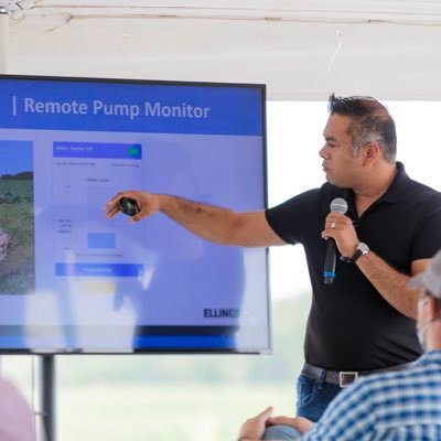 Building technology to efficiently utilize water in a farm field