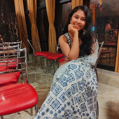 TruptiB11's profile picture. Muhs what is this behavior? 
Stuck between to do or not to do
What to do🙂🙃