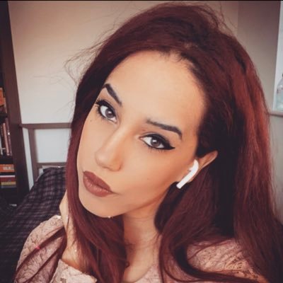 hypnoticgarbage's profile picture. Me gusta la política, no tanto los politicos .