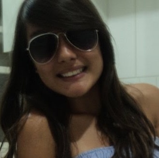 Uma menina que ama Restart;e sonha que um dia ira abraça-lós..