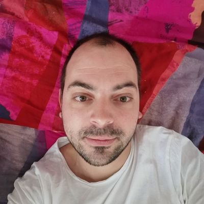 Vigneron bio en savoie.
Papa de 2 enfants.
Geek, montagnard, footeux, libéral.
Mes tweet n'engage que moi. Si Si !
#teamOM