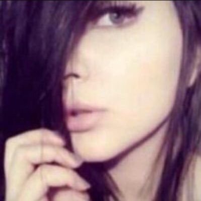 ليّ هيبه ماهيّ لغيري من الناس
لو هي غيّوم هزت الدنيا برعدهآ .. 👑