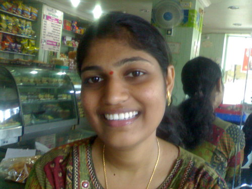 kavithakuknoor's profile picture. Software Engineer,  Youtuber , homemaker