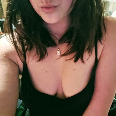 Missamateure's profile picture. Du wirst hier echte Amateurfotos von mir entdecken!
Mehr auf:
https://t.co/b9NrKrer4j