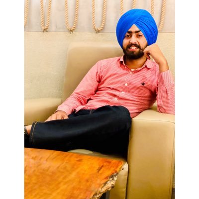 ravi_karan_'s profile picture. 