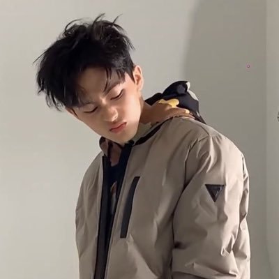 he / him • mark lee supremacy